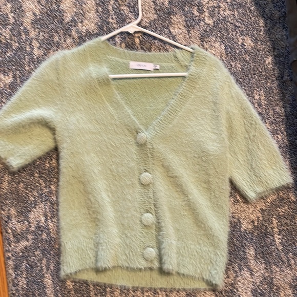 Greylin size XS cozy fuzzy sweater in light green - Picture 4 of 4